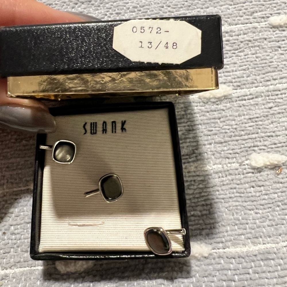 Swank  cuff links. Silver with gray stone. Vintage new in box.
